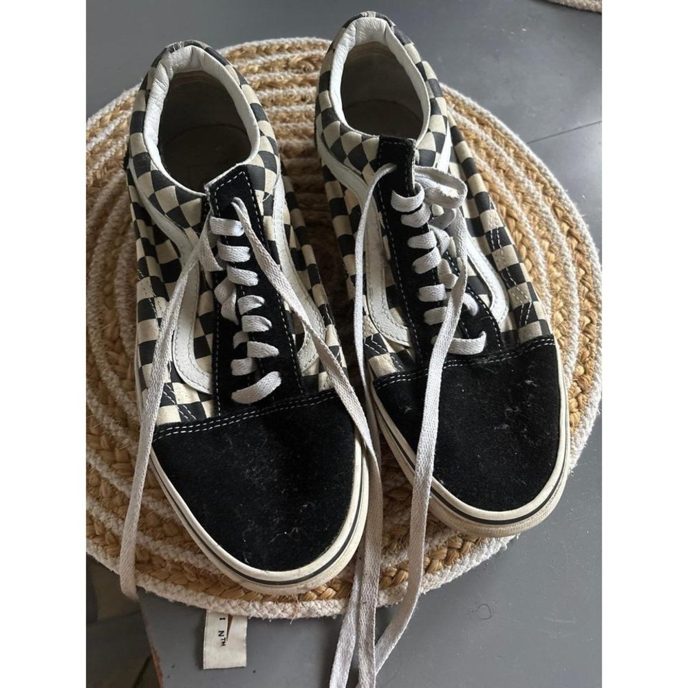 Vans checkered and suede unisex skater shoe size‎ men's 9 or women's 10.5